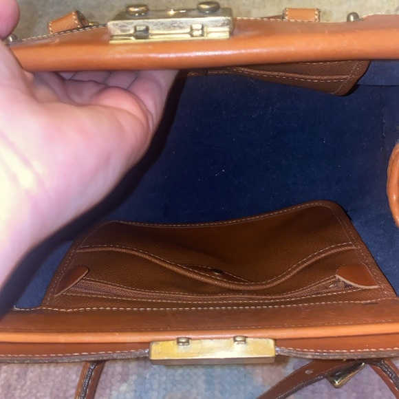 Dooney & Bourke VINTAGE DOCTOR BAG Navy and Brown Leather Bag - Picture 9 of 11